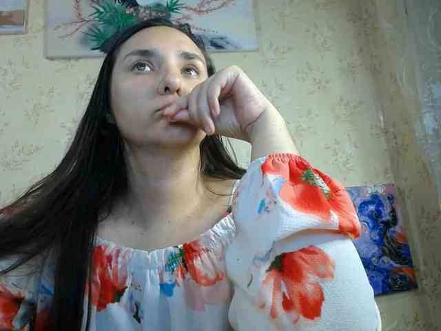 Bombshellnika webcam