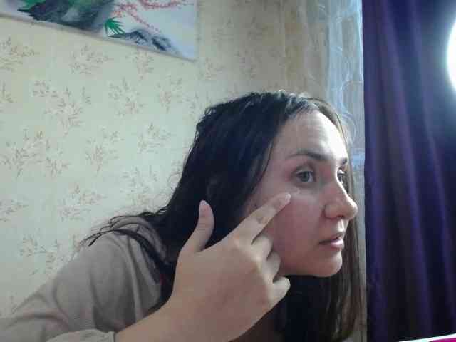 Bombshellnika webcam