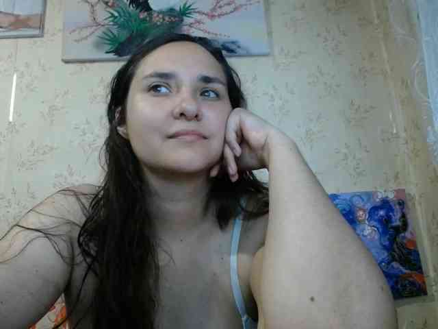 Bombshellnika webcam