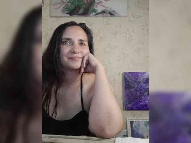 Bombshellnika webcam