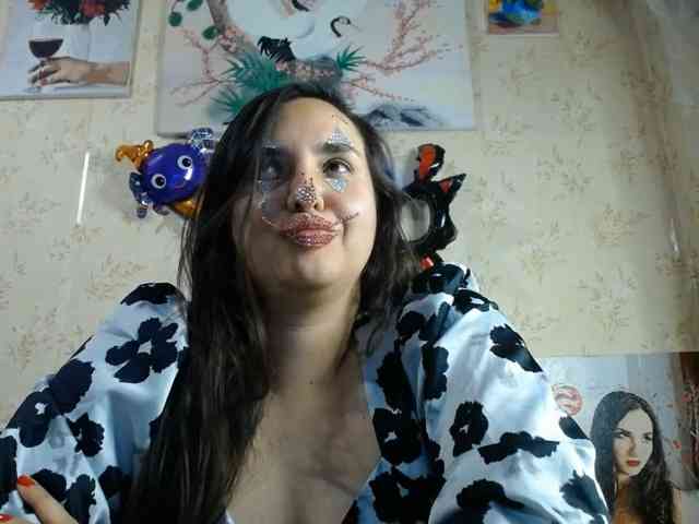 Bombshellnika webcam