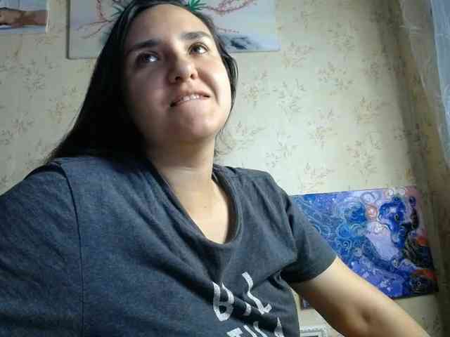 Bombshellnika webcam