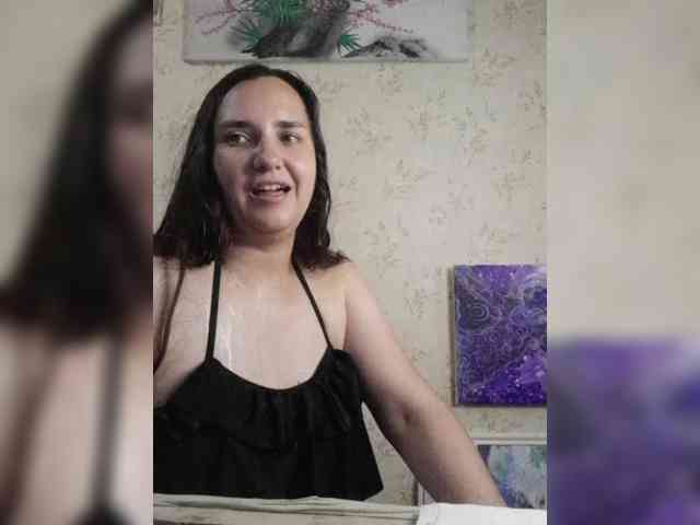 Bombshellnika webcam