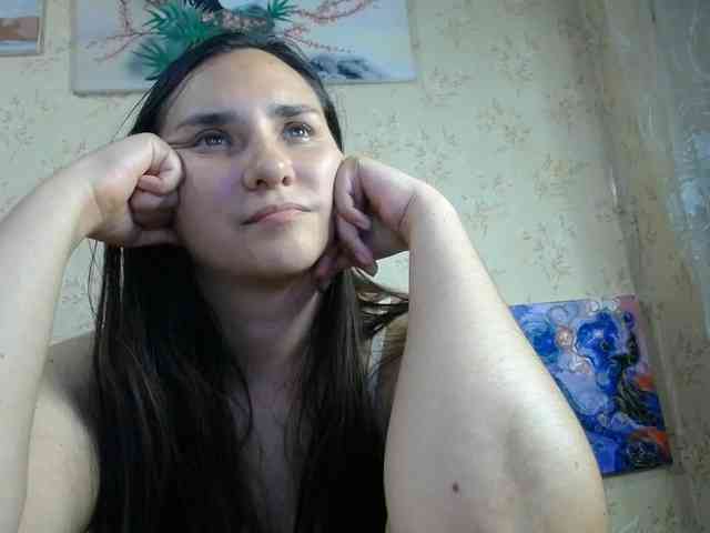 Bombshellnika webcam