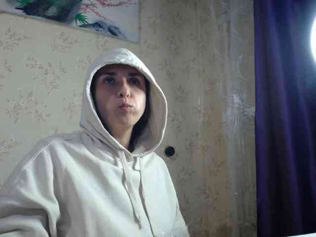 Bombshellnika webcam