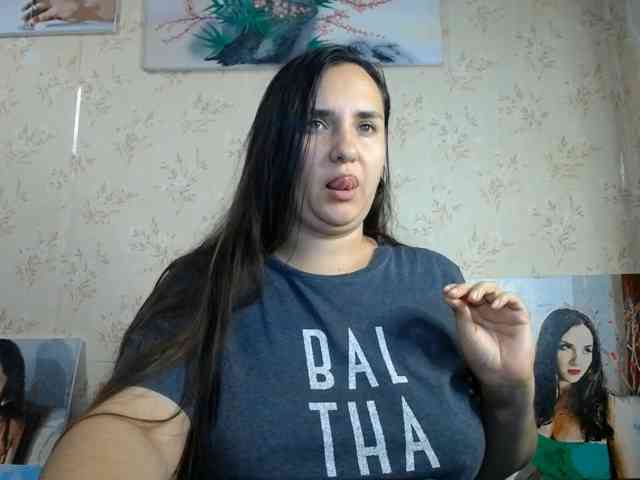 Bombshellnika webcam