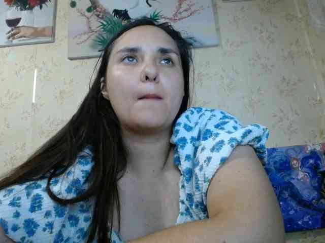 Bombshellnika webcam