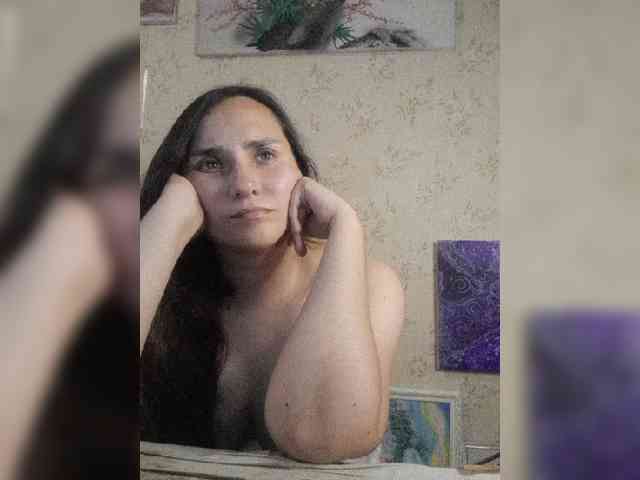 Bombshellnika webcam