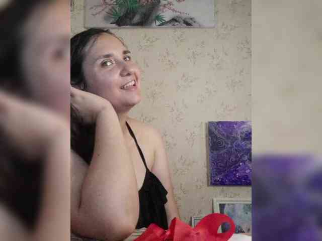 Bombshellnika webcam