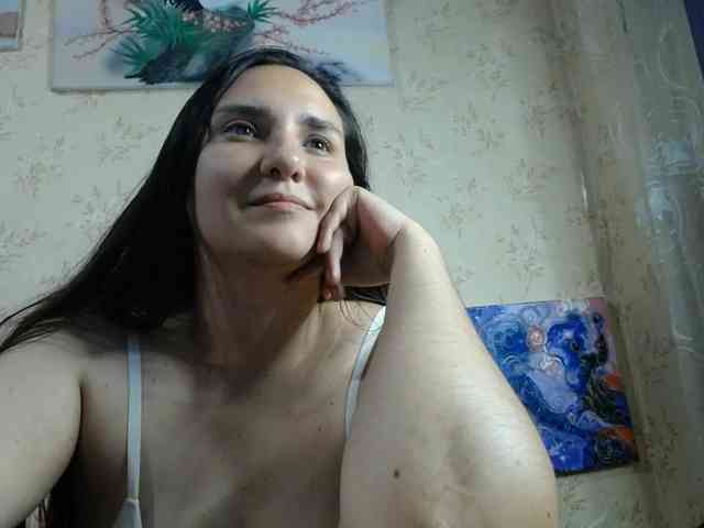 Bombshellnika webcam