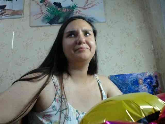 Bombshellnika webcam