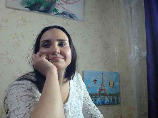Bombshellnika webcam
