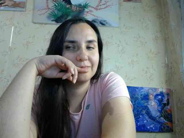 Bombshellnika webcam