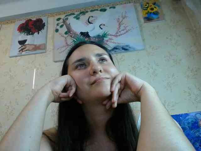Bombshellnika webcam