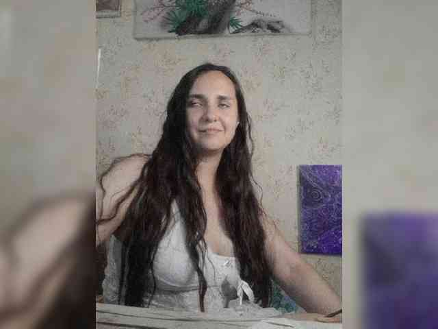 Bombshellnika webcam