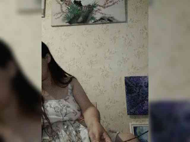 Bombshellnika webcam