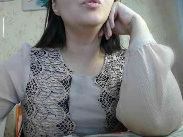 Bombshellnika webcam
