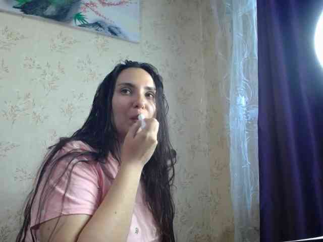 Bombshellnika webcam