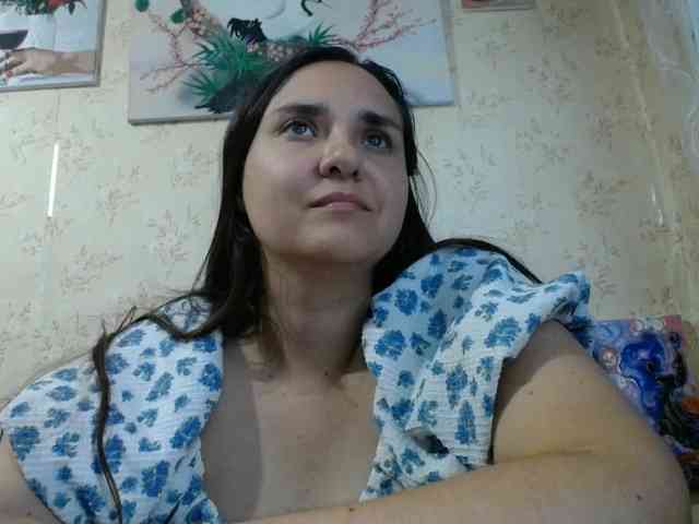 Bombshellnika webcam