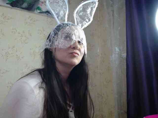 Bombshellnika webcam