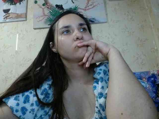 Bombshellnika webcam