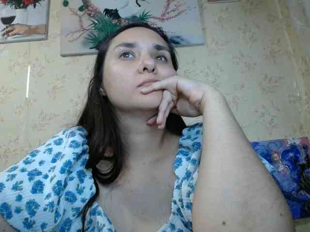 Bombshellnika webcam