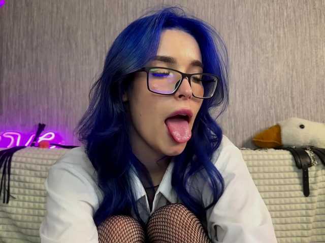 Your-Night-Fury's BongaCams show and profile