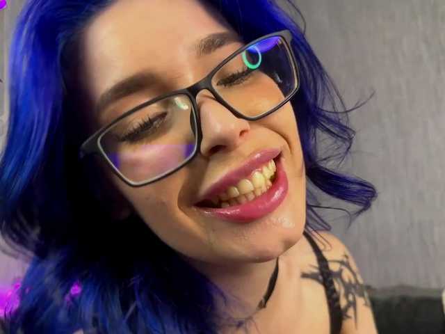 Your-Night-Fury's BongaCams show and profile