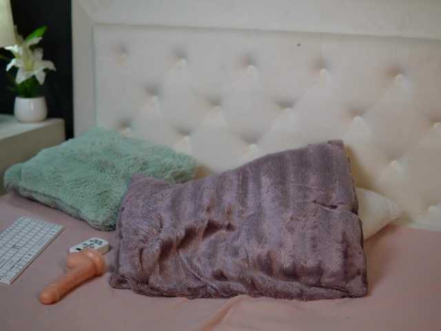 DaliaParis live cam on BongaCams