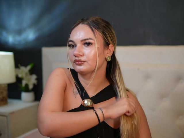 DaliaParis live cam on BongaCams