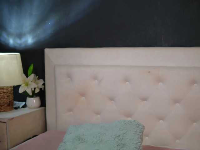 DaliaParis live cam on BongaCams