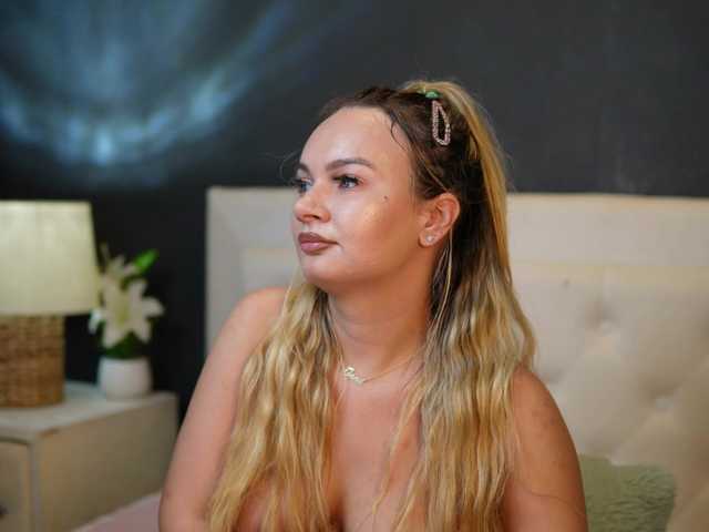 DaliaParis live cam on BongaCams
