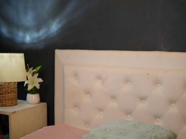 DaliaParis live cam on BongaCams