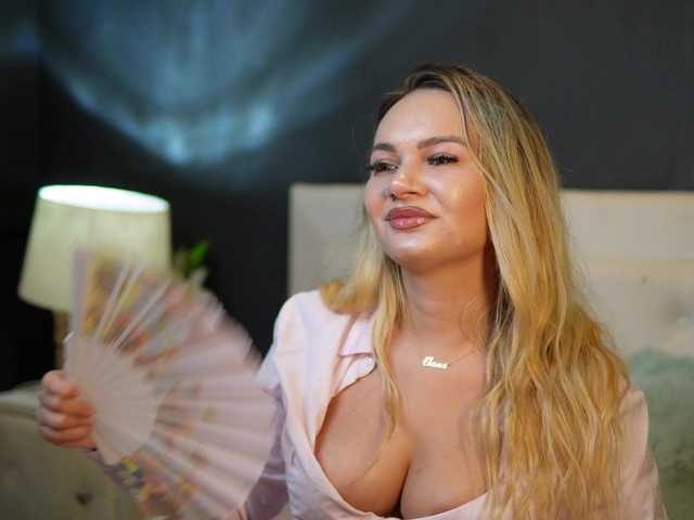 DaliaParis live cam on BongaCams