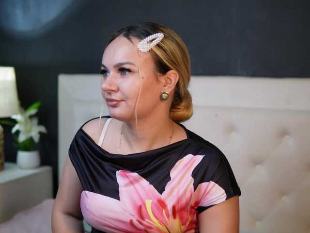 DaliaParis live cam on BongaCams
