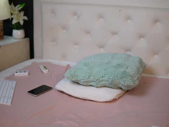 DaliaParis live cam on BongaCams