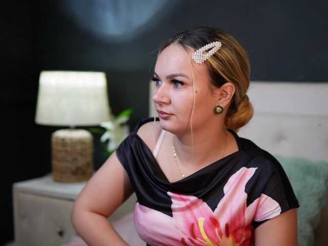 DaliaParis live cam on BongaCams
