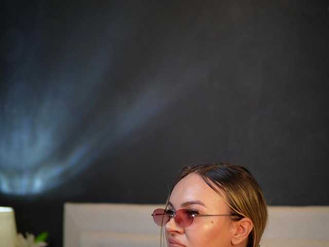 DaliaParis live cam on BongaCams