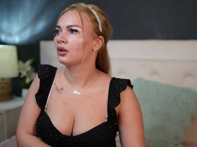 DaliaParis live cam on BongaCams