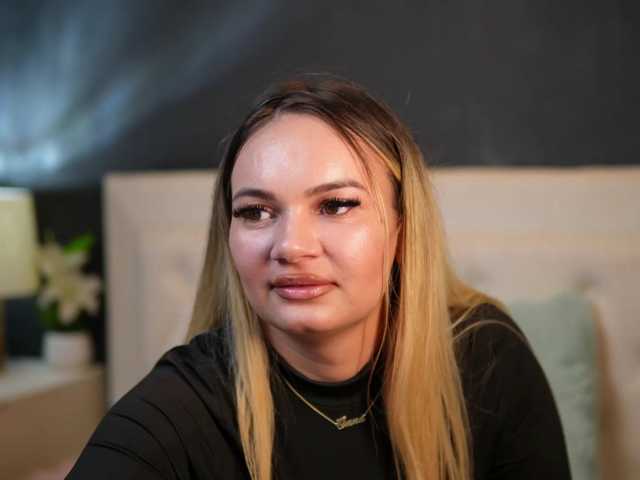 DaliaParis live cam on BongaCams