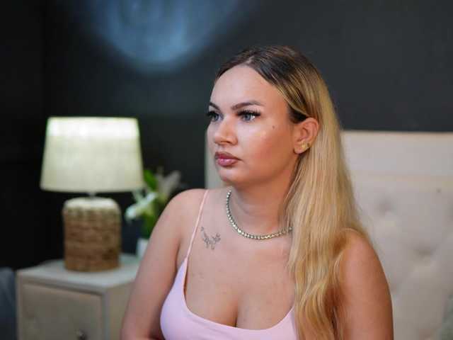 DaliaParis live cam on BongaCams