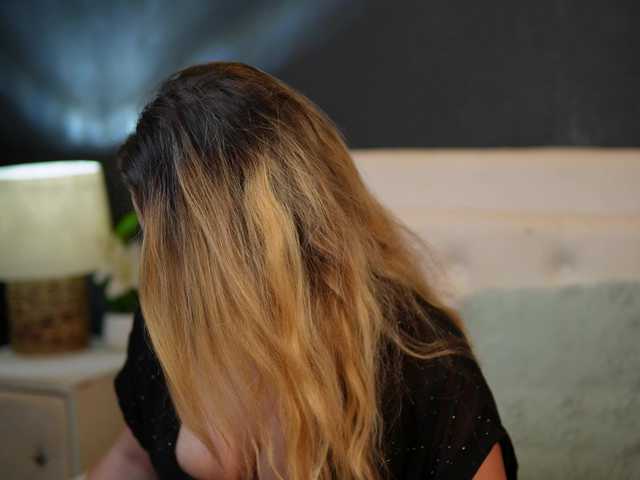 DaliaParis live cam on BongaCams