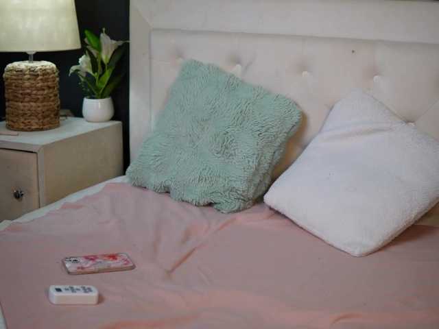 DaliaParis live cam on BongaCams