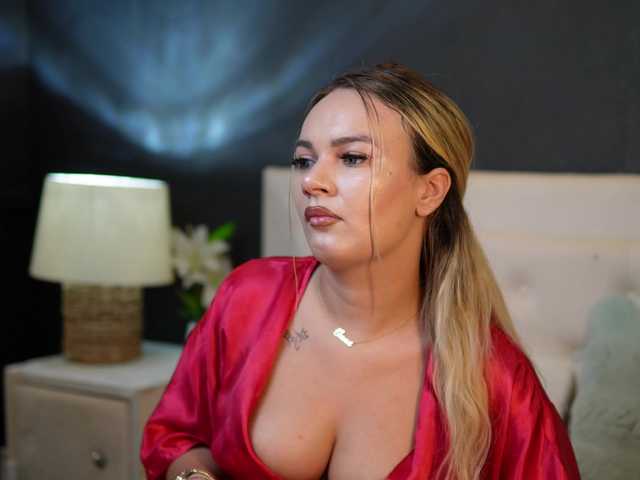 DaliaParis live cam on BongaCams