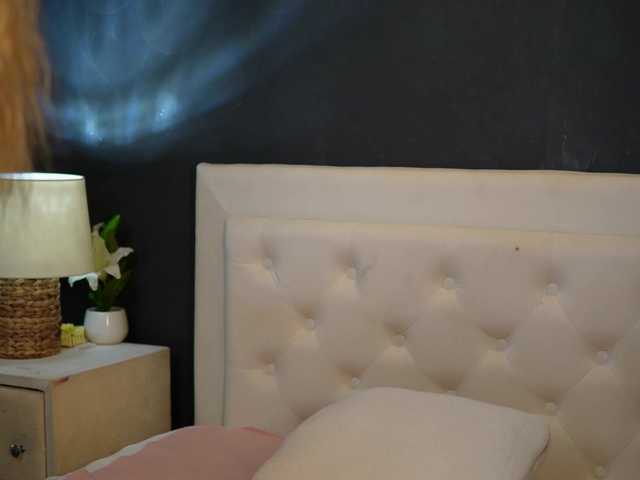 DaliaParis live cam on BongaCams