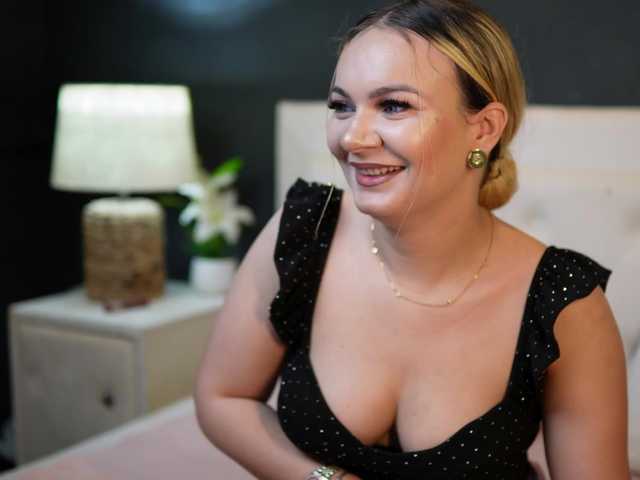 DaliaParis live cam on BongaCams