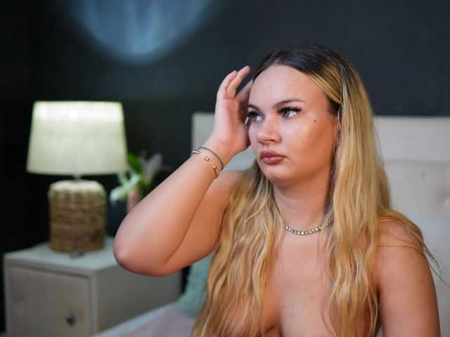 DaliaParis live cam on BongaCams