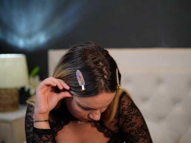 DaliaParis live cam preview