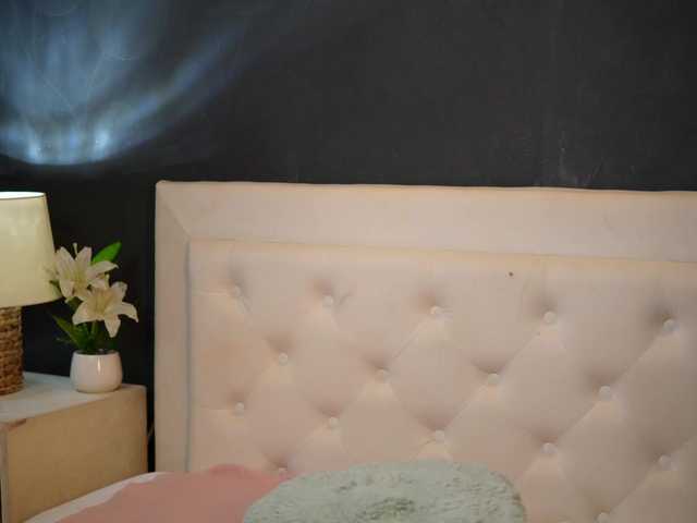 DaliaParis live cam on BongaCams