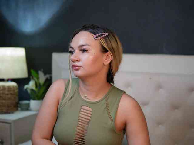 DaliaParis webcam